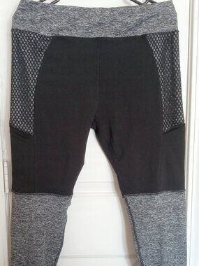 Pop fit Size XL Athletic Leggings Black Gray Mesh Pockets Like New
